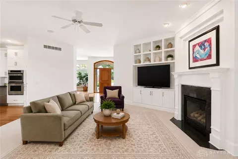 Living - 269 Rue Marseille, Kettering, OH 45429 photo 1 of 7