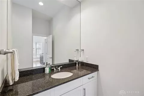 Bath - 269 Rue Marseille, Kettering, OH 45429 photo 5 of 6