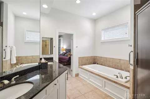 Bath - 269 Rue Marseille, Kettering, OH 45429 photo 2 of 6