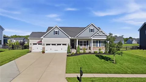3769 Oak Creek Dr, Sugarcreek Township, OH 45440