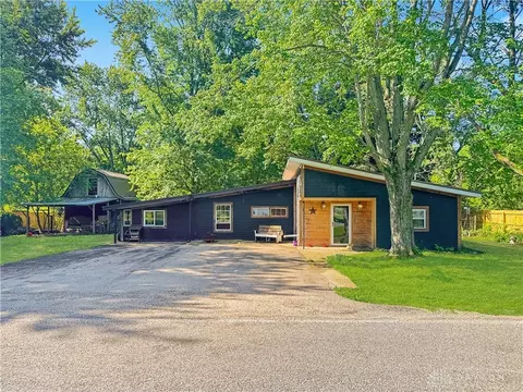 1337 W Dallas Rd, Urbana, OH 43078