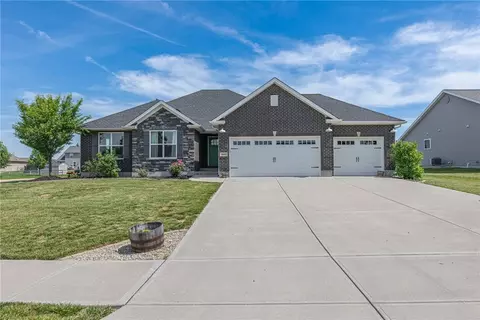 100 Union Crossing Dr, Carlisle, OH 45005