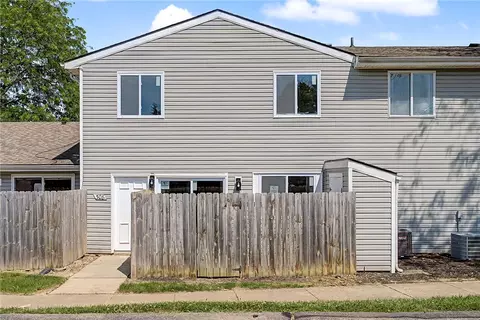 308 Chadwick Pl, Fairborn, OH 45324