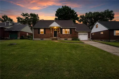4022 Foxboro Dr, Dayton, OH 45416