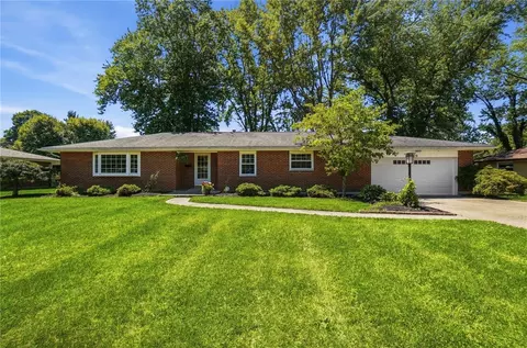4179 W Franklin St, Bellbrook, OH 45305