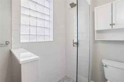 Bath - 4315 Sullivan Ave, Cincinnati, OH 45217 photo 3 of 3