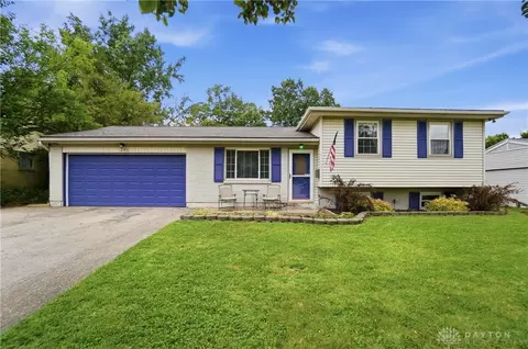245 Grantwood Dr, West Carrollton, OH 45449