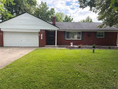 1693 Greene Valley Dr, Dayton, OH 45432