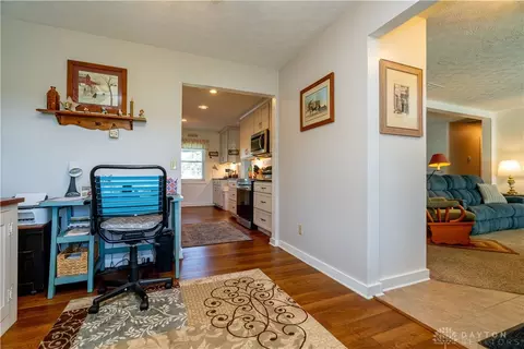 Entry Way - 2561 Ballentine Pike, Springfield, OH 45502 photo 1 of 3
