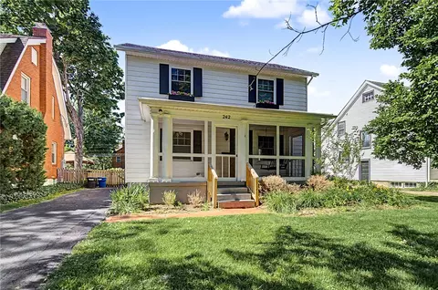 242 Lonsdale Ave, Oakwood, OH 45419