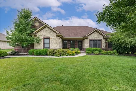 1377 Timshel St, Sugarcreek Township, OH 45440