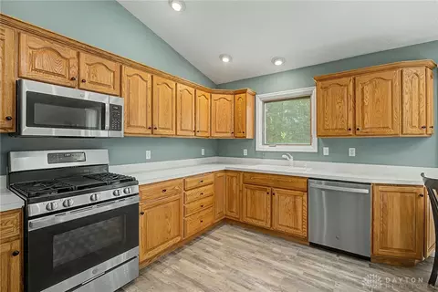 Kitchen - 168 Warner Dr, Union, OH 45322 photo 2 of 3