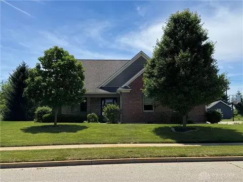 738 Governors Rd, Troy, OH 45373