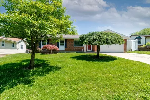 2374 Trinity Dr, Middletown, OH 45044