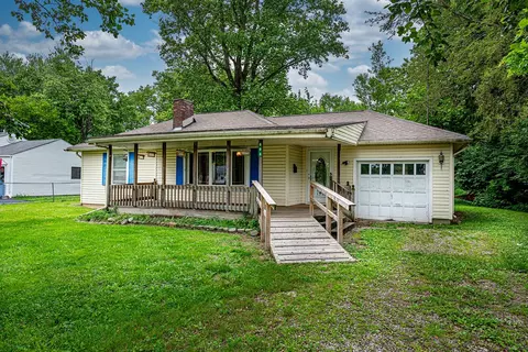 808 E Somers St, Eaton, OH 45320