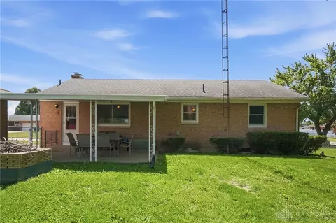 Exterior - 4267 Helena Dr, Springfield, OH 45503 photo 2 of 11