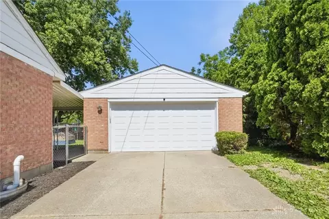 Exterior - 4267 Helena Dr, Springfield, OH 45503 photo 8 of 11