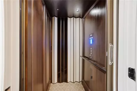 Entry Way - 4681 Upper Valley Pike, Springfield, OH 45502 photo 11 of 11