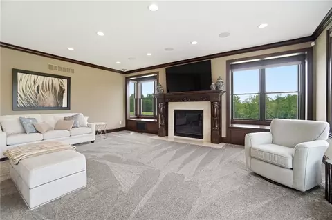 Living - 4681 Upper Valley Pike, Springfield, OH 45502 photo 1 of 4