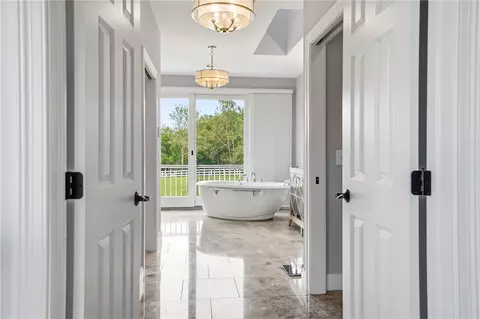 Entry Way - 4681 Upper Valley Pike, Springfield, OH 45502 photo 9 of 11