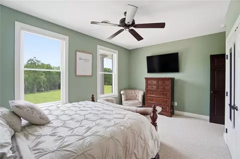 Bedroom - 4681 Upper Valley Pike, Springfield, OH 45502 photo 8 of 10