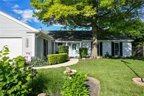 1438 Robinhood Dr, West Carrollton, OH 45449