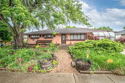 4817 Nelapark Dr, Dayton, OH 45424