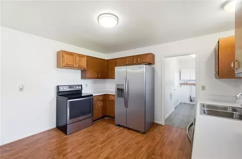 Kitchen - 3135 E State Route 55, Troy, OH 45373 photo 4 of 5