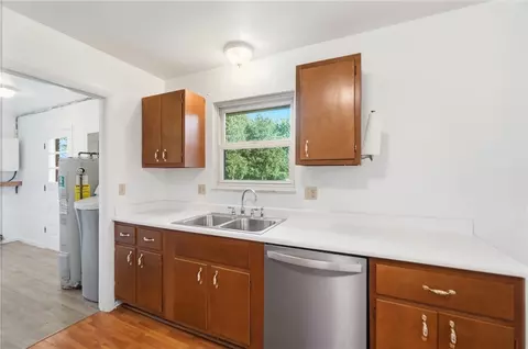 Kitchen - 3135 E State Route 55, Troy, OH 45373 photo 3 of 5