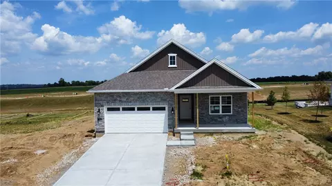506 Grapewin Dr, Xenia, OH 45385
