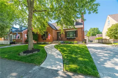 948 Westminster Pl, Dayton, OH 45419