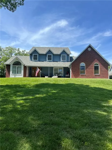 10250 Little Turtle Ln, Piqua, OH 45356