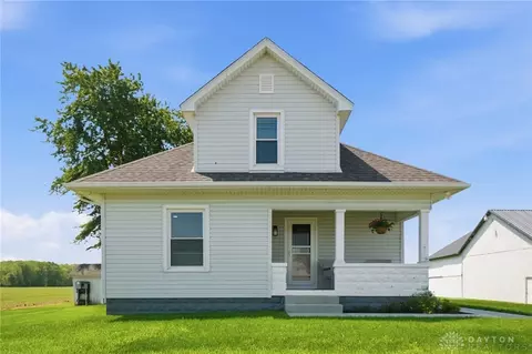 8402 National Rd, Brookville, OH 45309