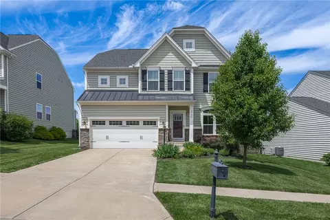 2786 Riverstone Dr, Xenia, OH 45385