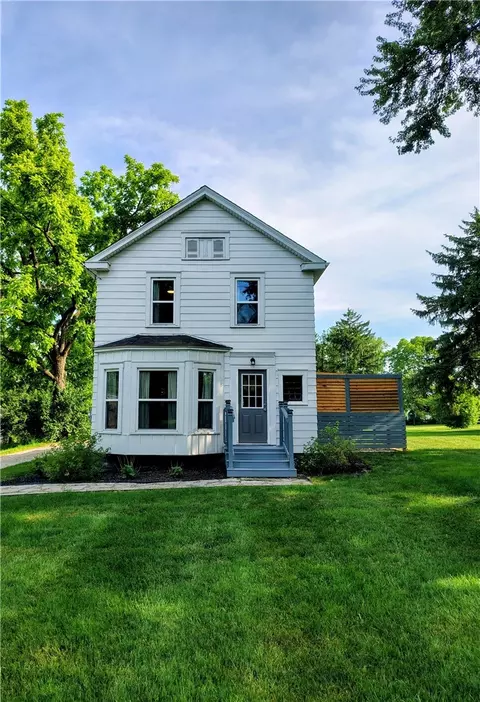 3689 W National Rd, Springfield, OH 45504