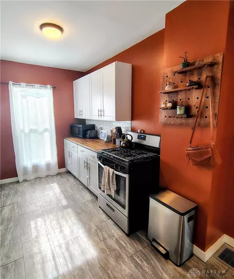 Kitchen - 3689 W National Rd, Springfield, OH 45504 photo 5 of 5