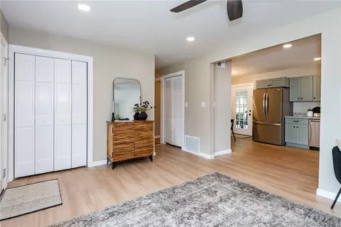 Entry Way - 2808 Powhattan Pl, Kettering, OH 45420 photo 2 of 5
