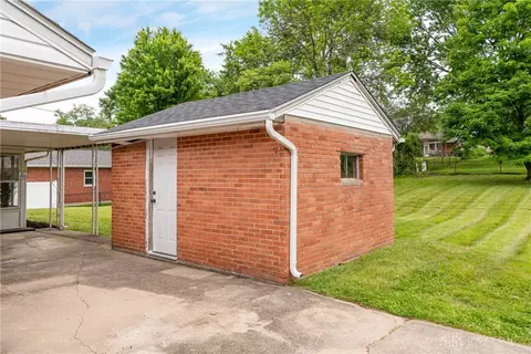 Exterior - 2808 Powhattan Pl, Kettering, OH 45420 photo 9 of 10