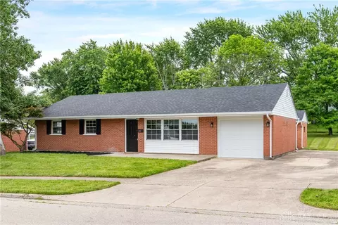 Exterior - 2808 Powhattan Pl, Kettering, OH 45420 photo 2 of 10