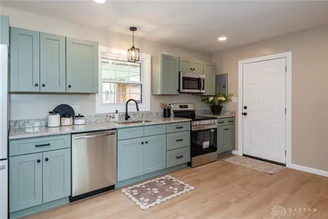 Kitchen - 2808 Powhattan Pl, Kettering, OH 45420 photo 1 of 6