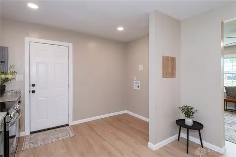 Entry Way - 2808 Powhattan Pl, Kettering, OH 45420 photo 5 of 5
