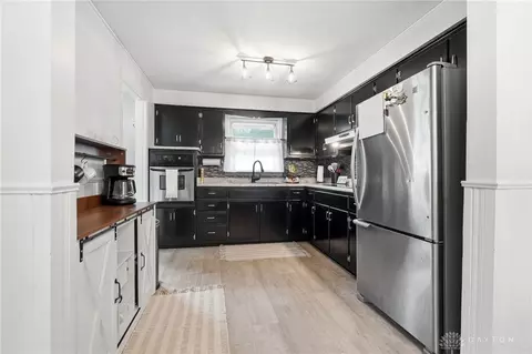 Kitchen - 20 E Bryant Ave, Franklin, OH 45005 photo 1 of 7