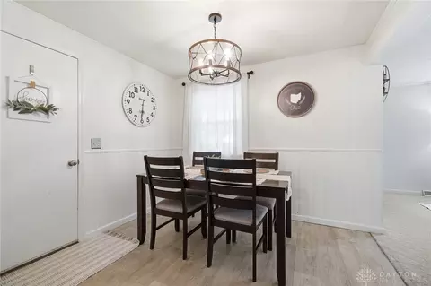 Dining - 20 E Bryant Ave, Franklin, OH 45005 photo 2 of 4