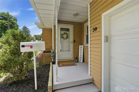 Exterior - 20 E Bryant Ave, Franklin, OH 45005 photo 3 of 12
