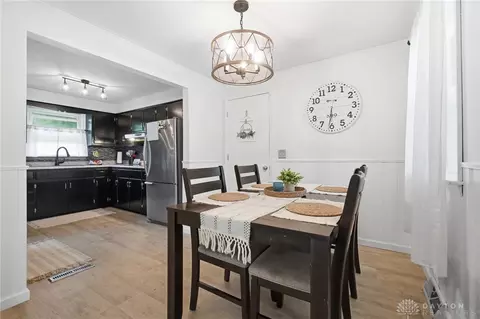 Dining - 20 E Bryant Ave, Franklin, OH 45005 photo 1 of 4