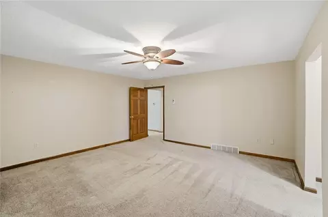 1700 W Sparrow Rd, Springfield, OH 45502 photo 38