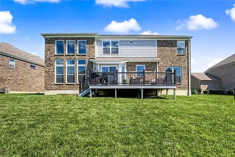 Exterior - 1954 Stepping Stone Ct, Centerville, OH 45458 photo 3 of 13