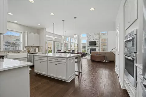 Kitchen - 1954 Stepping Stone Ct, Centerville, OH 45458 photo 4 of 7