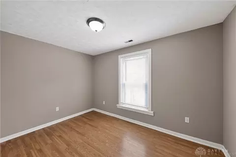 Bedroom - 2035 Stapleton Ct, Dayton, OH 45404 photo 1 of 6