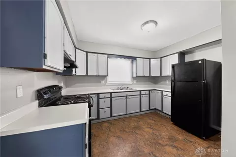 Kitchen - 2035 Stapleton Ct, Dayton, OH 45404 photo 1 of 2
